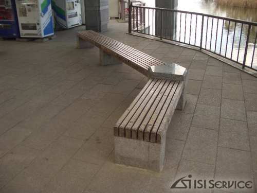 bench_0131.jpg